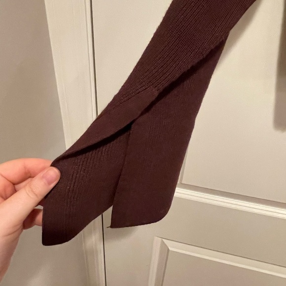 Dynamite Chandail Crew Neck Sweater Deep Mahogany *New with Tags* - Picture 4 of 4